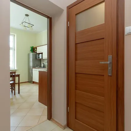 Climatic In Gdansk's Old Town By Renters Apartment Danzig