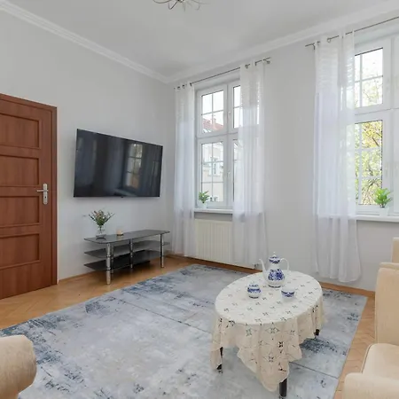 Climatic In Gdansk's Old Town By Renters *